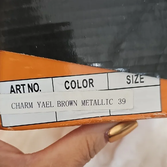 bernie mev. Women's Dark Brown Woven Flats - Picture 11 of 12